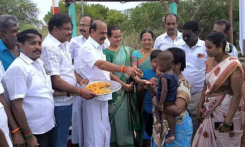 எட்டயபுரம் நகர அ.தி.மு.க. சார்பில்அண்ணா பிறந்தநாள் விழா: கடம்பூர் ராஜூ எம்.எல்.ஏ. பங்கேற்பு