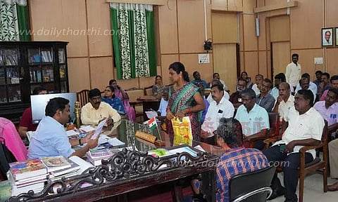 மக்கள் குறைதீர்க்கும் முகாமில் 195 மனுக்கள் பெறப்பட்டன