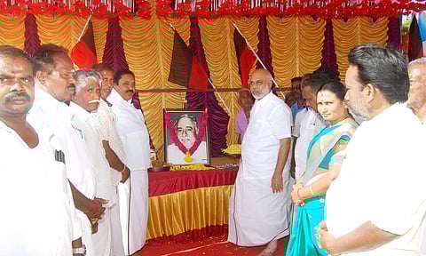 அண்ணா பிறந்தநாள் கொண்டாட்டம்