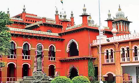 இந்து தர்மத்துடன் வாழ்பவர்களுக்கு சனாதனம் என்பது கடமை - சென்னை ஐகோர்ட்டு