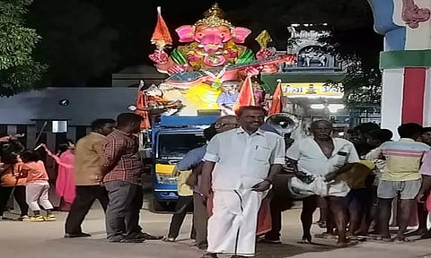 ஆறுமுகநேரியில் 21 அம்மன் கோவில்கள் முன்பு விநாயகர் சிலை பிரதிஷ்டை