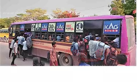 நிறுத்தங்களில் முறையாக நிற்காமல் ஓடும் அரசு பஸ்கள்-பயணிகள் கருத்து