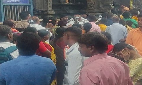 விநாயகர் சதுர்த்தி: பிள்ளையார்பட்டி கற்பக விநாயகர் கோவிலில் அதிகாலையிலேயே குவிந்த பக்தர்கள்!