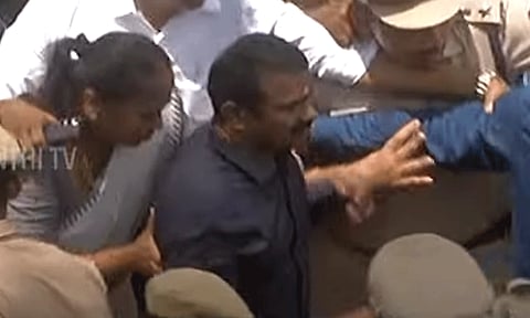 நடிகை விஜயலட்சுமி புகார் தொடர்பாக விசாரணைக்கு மனைவியுடன் ஆஜரானார் சீமான்