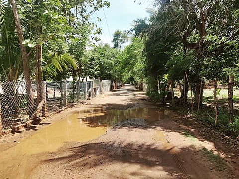 சேதமடைந்த சாலையை சீரமைக்க வேண்டும்