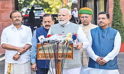 நாடாளுமன்ற சிறப்பு கூட்டத்தொடரில் வரலாற்று சிறப்புமிக்க முடிவுகள் எடுக்கப்படும் - பிரதமர் மோடி