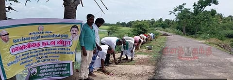 பனை விதைகள் நடும் பணி
