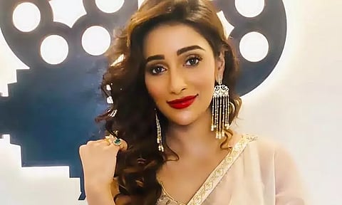 தவறாக நடந்தார்... டான்ஸ் மாஸ்டர் மீது பிரபல நடிகை புகார்