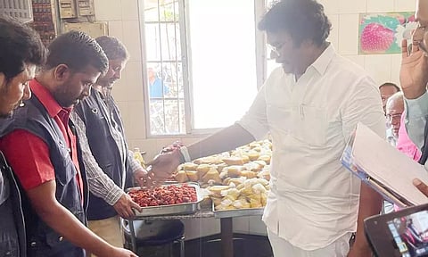 126 கிலோ கெட்டுப்போன இறைச்சியை பறிமுதல்