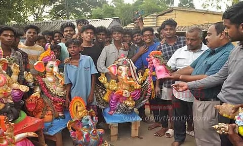 ஈரோடு காவிரிக்கரையில் விநாயகர் சிலைகள் கரைப்பு: மாசு கட்டுப்பாட்டு வாரிய அதிகாரிகள் ஆய்வு