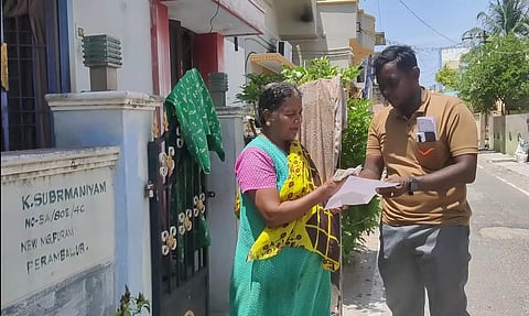 தபால்காரர் மூலம் வீடு தேடி வந்த மகளிர் உரிமைத்தொகை