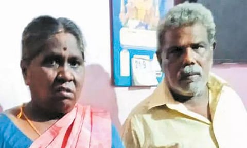 வில்லிவாக்கத்தில் கணவன்-மனைவியை கட்டிப்போட்டு 70 பவுன் நகை-ரூ.4 லட்சம் கொள்ளை - முகமூடி கொள்ளையர்கள் அட்டூழியம்