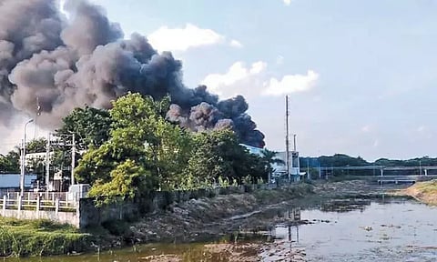 ஒரகடம் அருகே தொழிற்சாலையில் பயங்கர தீ விபத்து