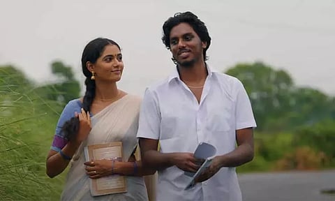 'உன் நினைவால் உனை எழுத முயன்றேன்' - இணையத்தில் வைரலாகும் 'மார்கழி திங்கள்' படத்தின் முதல் பாடல்