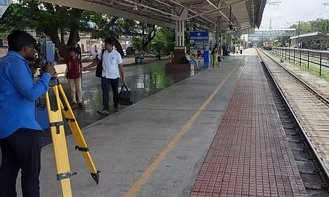திண்டுக்கல் ரெயில் நிலையத்தில் சர்வே பணி