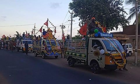 விநாயகர் சிலைகள் கடலில் கரைப்பு