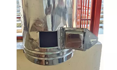 விநாயகர், திரவுபதி அம்மன் கோவில்களில் உண்டியலை உடைத்து பணம் திருட்டு