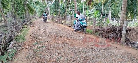 கரடு, முரடான சாலை சீரமைக்கப்படுமா?