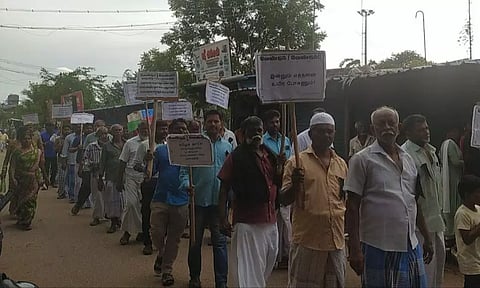 அவசர சிகிச்சை பிரிவு தொடங்க கோரி மவுன ஊர்வலம்