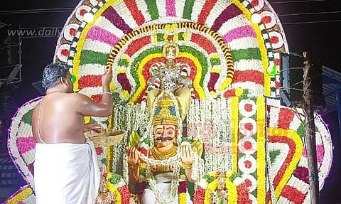 பெருமாள் வீதி உலா