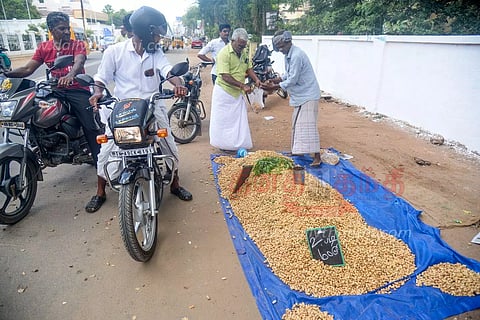 தஞ்சைக்கு விற்பனைக்கு வந்த நிலக்கடலை