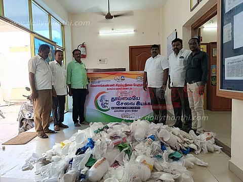 30 கிலோ பிளாஸ்டிக் பொருட்கள் பறிமுதல்