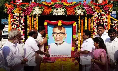 119-வது பிறந்தநாள்: சி.பா.ஆதித்தனார் சிலைக்கு தமிழக அரசு சார்பில் அமைச்சர்கள் மரியாதை