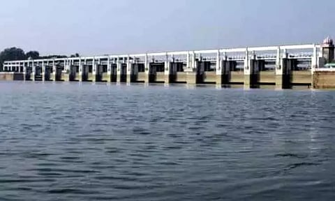 பூண்டி ஏரியில் இருந்து 2,500 கனஅடி உபரிநீர் திறப்பு - கொசஸ்தலை ஆற்றின் கரையோர மக்களுக்கு எச்சரிக்கை