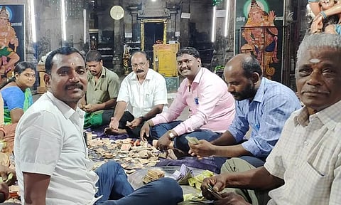 வீரட்டானேஸ்வரர் கோவிலில் உண்டியல் திறப்பு