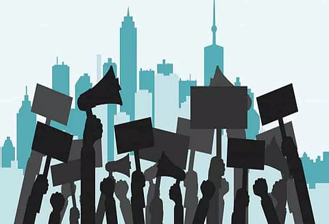 கிராம மக்கள் சாலை மறியல் முயற்சி