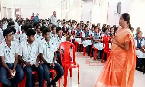 சட்டங்கள் இருந்தாலும் பெண்களுக்கு இன்னும் முழு பாதுகாப்பு இல்லை