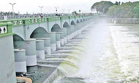 கர்நாடகாவில் போராட்டம் நடைபெறும் நிலையில் டெல்லியில் காவிரி மேலாண்மை ஆணையம் கூடியது