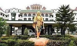 பொது பயன்பாட்டுக்கு நிலம் வழங்கியதற்கான இழப்பீட்டை பெறுவது விவசாயிகளின் உரிமை-ஐகோர்ட்டு கருத்து