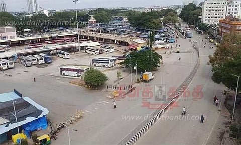 தமிழகத்திற்கு காவிரி நீர் திறப்பதற்கு கண்டனம்: முழுஅடைப்பால் கர்நாடகம் முடங்கியது