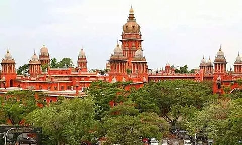 அரசு வழக்கறிஞர்களுக்கான கட்டணங்களை வழங்க சிறப்பு செயலாளர் நியமனம் - ஐகோர்ட்டில் தமிழக அரசு பதில்