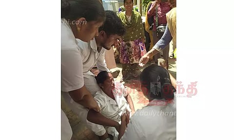 நர்சுகள் 3 பேர் மயங்கி விழுந்ததால் பரபரப்பு