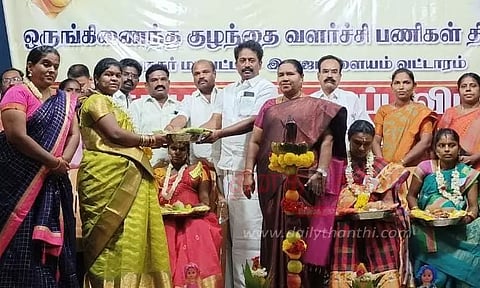 500 கர்ப்பிணிகளுக்கு சீர்வரிசை பொருட்கள்