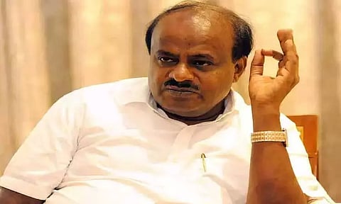 கர்நாடகாவில் காங்கிரஸ் அரசு 6 மாதங்களில் கவிழும் - குமாரசாமி