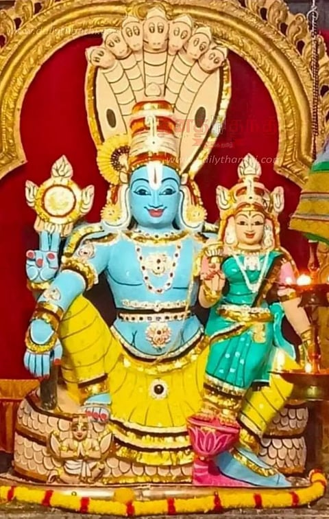 மூலிகை சந்தனகாப்பு அலங்காரம்