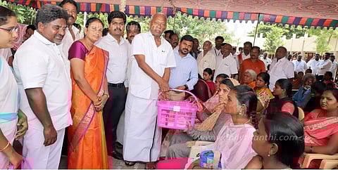 வருமுன் காப்போம் மருத்துவ முகாம்மேயர் ராமச்சந்திரன் தொடங்கி வைத்தார்