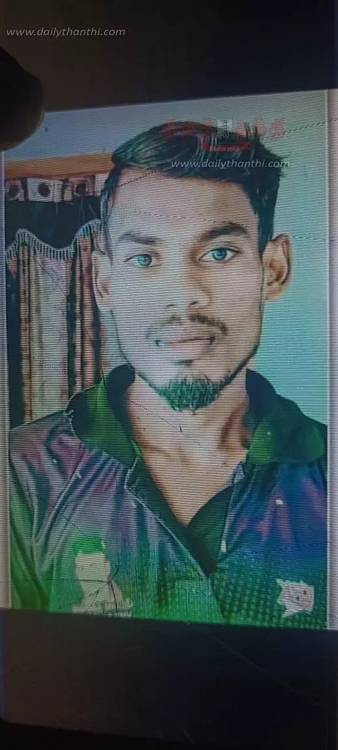 லாரி சக்கரத்தில் சிக்கி வாலிபர் பலி