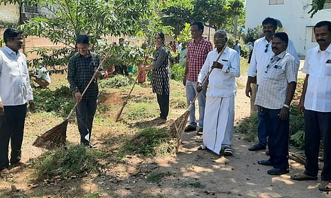 கள்ளக்குறிச்சி ஒருங்கிணைந்த நீதிமன்ற வளாகத்தில் தூய்மை பணி