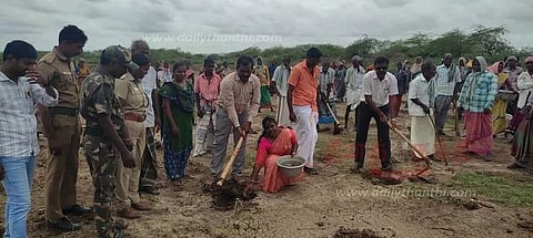 பனை விதைகள் நடும் பணி