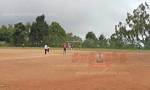 கோத்தகிரி எம்.எஸ்.டி. லெவன்ஸ் அணி அரையிறுதிக்கு தகுதி