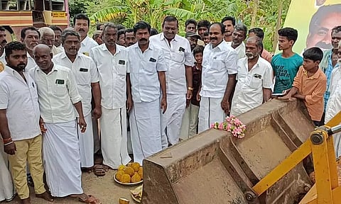 ரூ.1 கோடியில் வளர்ச்சி திட்ட பணிகளுக்கு அடிக்கல் நாட்டு விழா