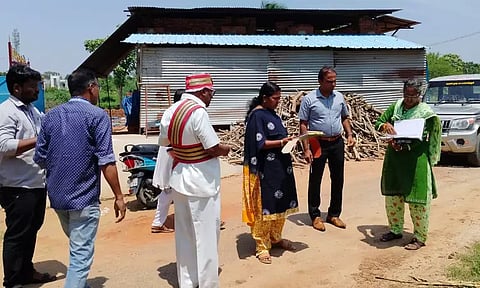 15 பேருக்கு இலவச வீட்டுமனை பட்டா