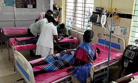 தேனீக்கள் கொட்டி 10 பேர் காயம்