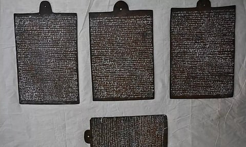 முசிறி சந்திரமவுலீஸ்வரர் கோவிலில் பழங்கால செப்பு பட்டயங்கள் கண்டெடுப்பு