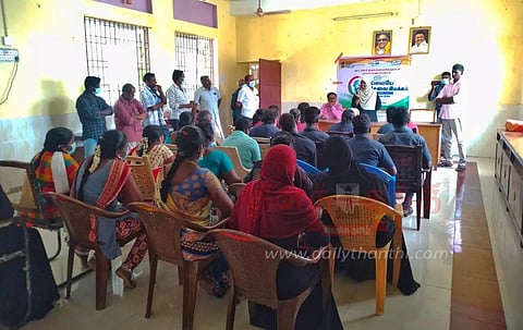 தூய்மை பணியாளர்களுக்கு பாராட்டு