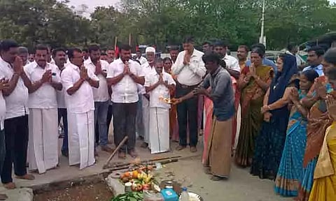 ரூ.1¾ கோடியில் அறிவுசார் மையக்கட்டிடம் கட்ட பூமி பூஜை